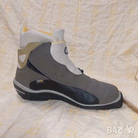 Salomon  винтидж обувки за ски бягане (Nordic), Номер 41, снимка 7 - Зимни спортове - 53008227