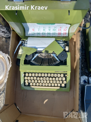 Пишеща машина, снимка 1 - Антикварни и старинни предмети - 44920617