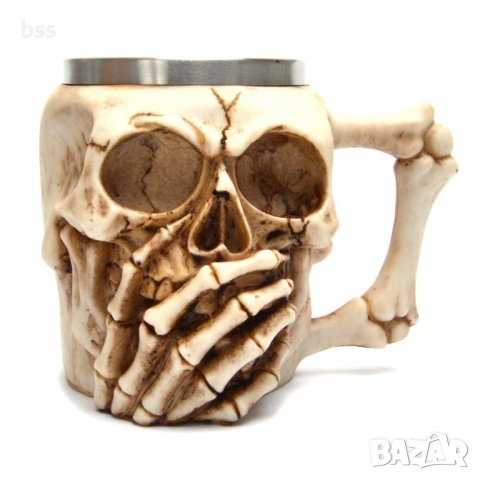 Код 95618 Стилна чаша от полирезин и метал - релефен череп "ни разбрал"