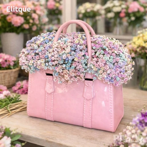 Нежна и стилна аранжировка с пухкава гипсофила в пастелни цветове, подредена в елегантна чанта, снимка 2 - Декорация за дома - 53302871