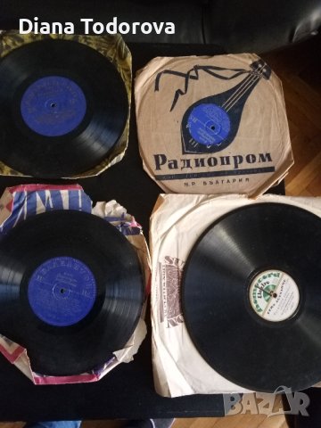 продавам стари плочи 6 бр