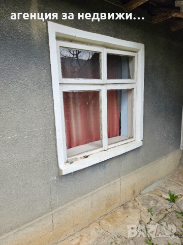 Къща с дворно място в гр.Каспичан кв.Калугерица, снимка 2 - Къщи - 54091767