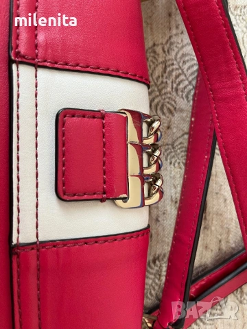 Страхотна оригинална чанта на Guess/Гес, наситено розова, снимка 8 - Чанти - 54049551