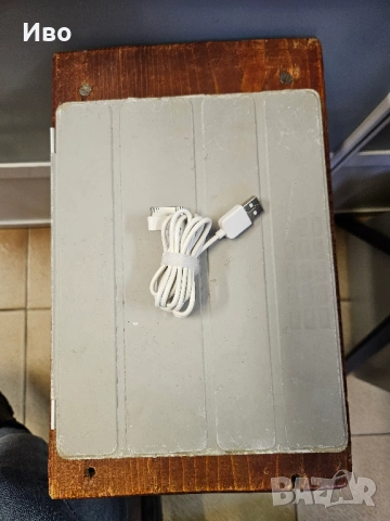 Apple iPad 2 16GB, Wi-Fi, 9.7in - White (MC979LL/A), снимка 7 - Таблети - 53354426