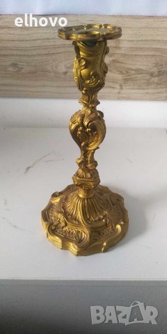 Красив месингов свещник