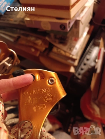 Алпийско оборудване Petzl - самохвати и десандьор , снимка 5 - Спортна екипировка - 54001520