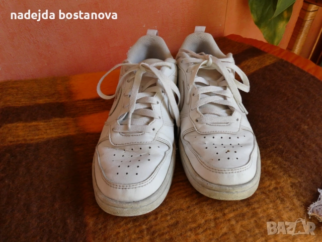 продавам дамски маратонки nike,номер 36,5 в бяло, снимка 2 - Маратонки - 54254264