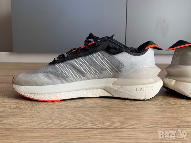 Мъжки спортни маратонки Adidas Avryn | 42 2/3 номер, снимка 9 - Спортни обувки - 42842884