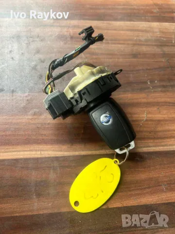 Ключ , четец за Volvo V50