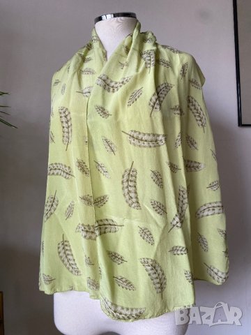 Светлозелен копринен шал на перца, снимка 5 - Шалове - 39375151