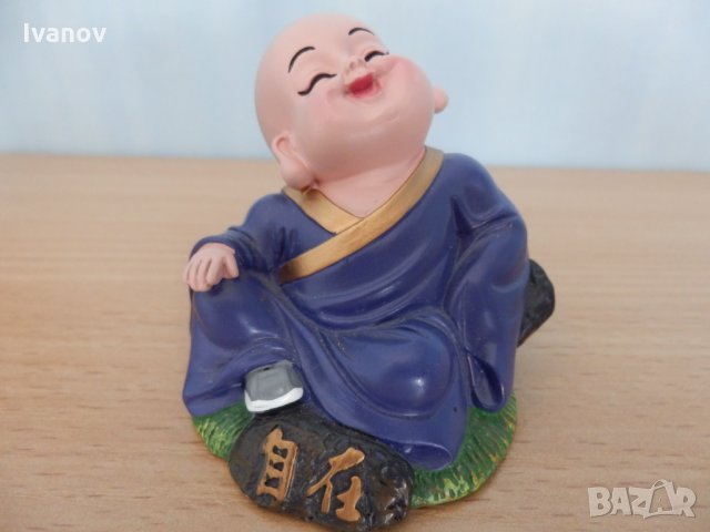 китайска статуетка Монах