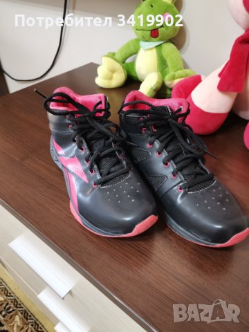 Оригинални кецове REEBOK, 38 номер , снимка 2 - Кецове - 37844384