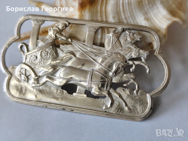 Сребърна брошка колесница 0.900, снимка 3 - Колиета, медальони, синджири - 53071364