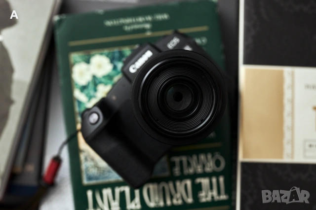 Обектив Canon RF 35mm f/1.8 IS Macro STM – Като НОВ (10/10) | Пълен комплект, снимка 2 - Обективи и филтри - 53986193