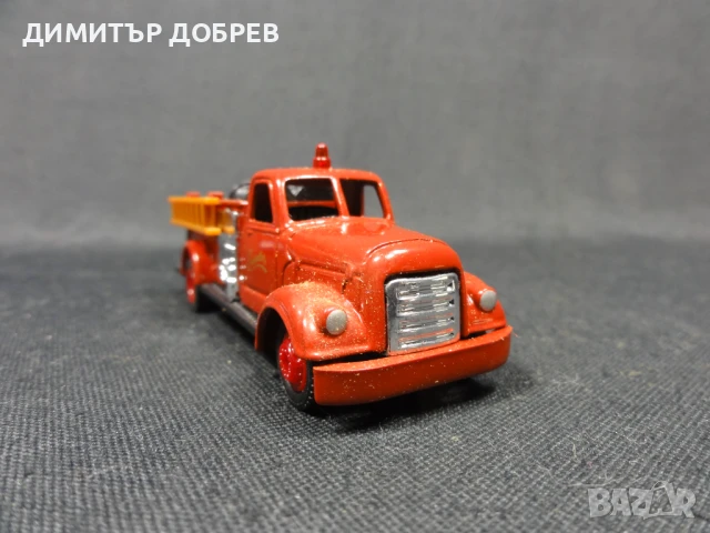 1/64 РЕТРО МЕТАЛНА КОЛИЧКА ПОЖАРНА КОЛА AHRENS-FOX GRELL, снимка 5 - Колекции - 51120453