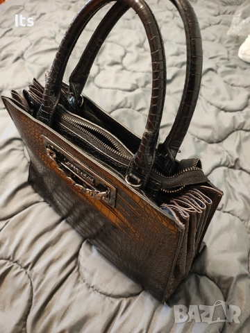 Дамска чанта, снимка 2 - Чанти - 52564183