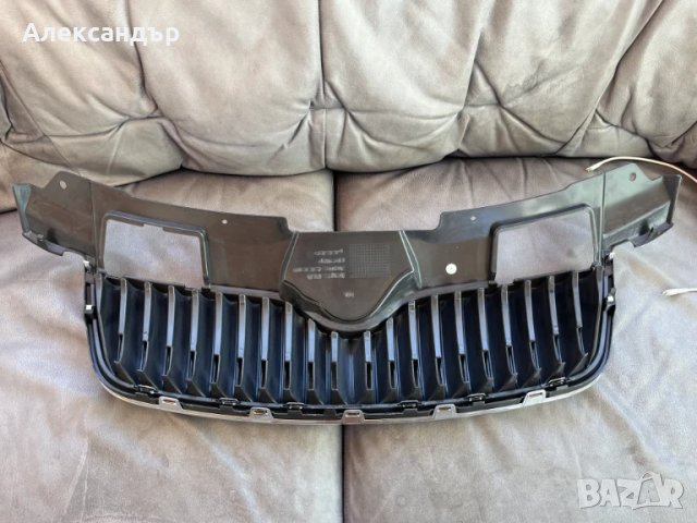 Решетка в предната броня за Шкода Фабия и Румстър 2007-2014г., снимка 2 - Части - 51192487