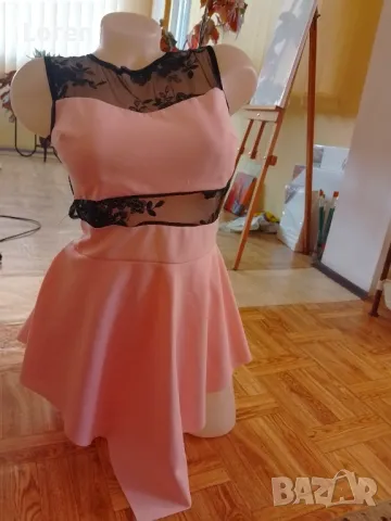 Секси розово късо гащеризонче с черна дантела