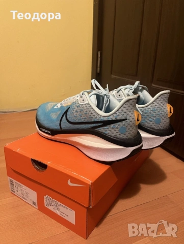 Маратонки Nike Vomero 17 ZoomX, снимка 4 - Маратонки - 53162179