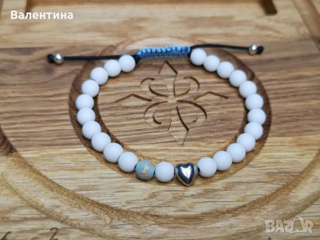 Дамска бяла гривна естествени камъни порцелан , сребърно сърце/Любов, снимка 1