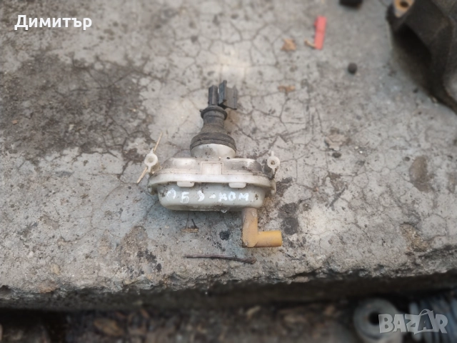 Вакум Централно Заден Капак За Фолксваге Пасат Б3 Комби 1993г / VW Passat B3 Combi 1993y