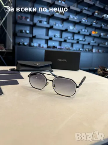 Prada Слънчеви Очила С UV400 Защита С ПОДАРЪК🎁Калъф Прада - Налични Различни Цветове Код D2107, снимка 2 - Слънчеви и диоптрични очила - 49418170