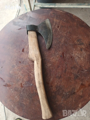 малка брадвичка секира