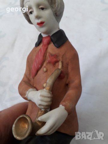 Порцеланова статуетка на музикант, снимка 4 - Декорация за дома - 31536704