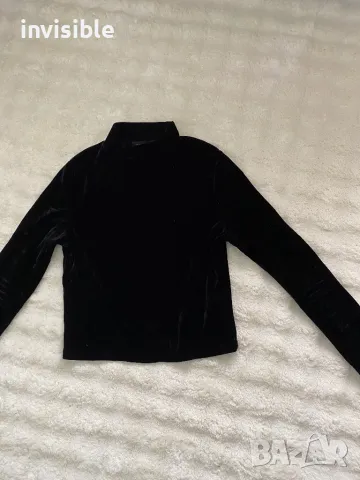 Черна блуза от велур, снимка 2 - Блузи с дълъг ръкав и пуловери - 48649636