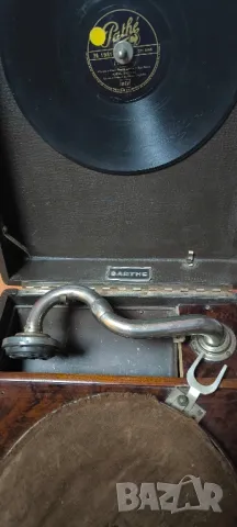 Стар грамофон BARTHE, снимка 2 - Антикварни и старинни предмети - 48141677