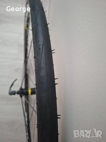 Предна шосейна капла Mavic Aksium, оборудвана с външна гума Schwalbe Durano Plus., снимка 5 - Части за велосипеди - 55787022