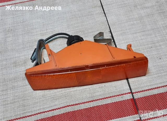 Форд Сиера ляв мигач 82-86, снимка 2 - Части - 52553330