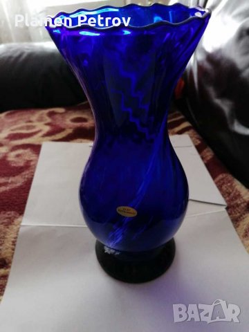 Синя ваза 