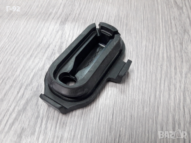 А2475040300**NEU**MERCEDES-BENZ**ТАМПОН ПОД РАДИАТОР**, снимка 3 - Части - 36528585