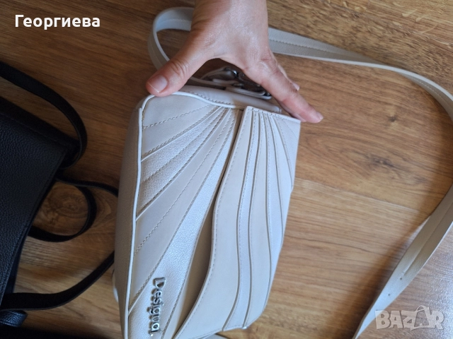 Продавам три дамски чанти, снимка 9 - Чанти - 51473221