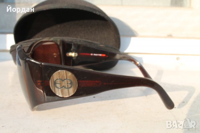 Дамски слънчеви очила ''Escada'', снимка 5 - Слънчеви и диоптрични очила - 38442432