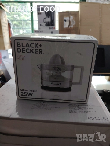 Цитрус преса Black&Decker BXCJ25E, 25W, 350 мл, Бял, снимка 2 - Сокоизстисквачки и цитрус преси - 51499706