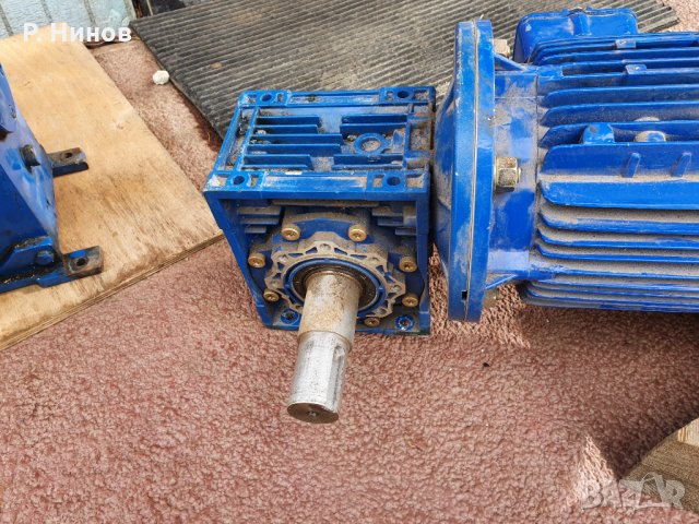 Монофазен ел.двигател с редуктор 35 оборота   1.5 кW, снимка 2 - Електродвигатели - 31914364