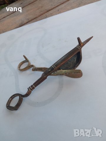 Стара ножица за свещи,месинг,бронз антика, снимка 3 - Антикварни и старинни предмети - 37576560