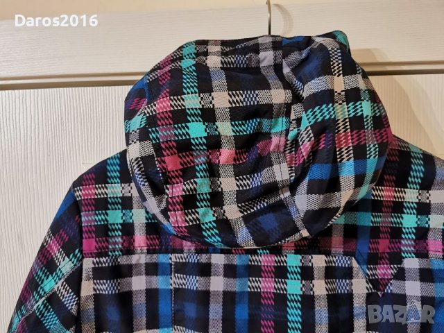 Страхотно яке Vans размер M, снимка 9 - Якета - 38389834