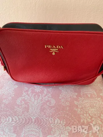 Prada дамска чанта , снимка 1 - Чанти - 48980133