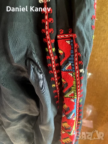 Фолклорна риза, снимка 5 - Антикварни и старинни предмети - 50914983