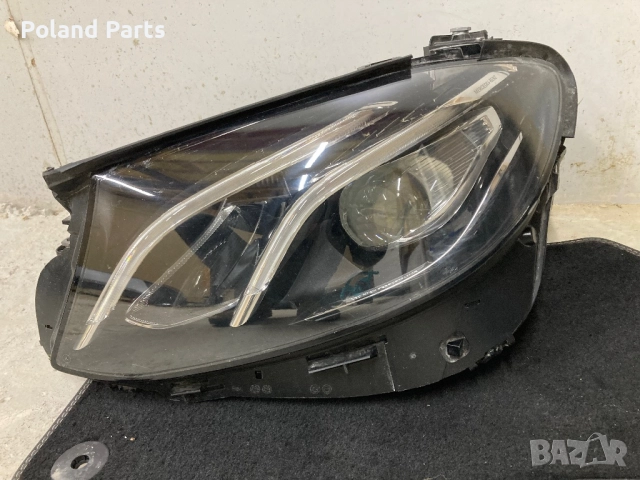 Ляв фар за Мерцедес Е класа 213 Mercedes E class W 213, снимка 2 - Части - 52716337