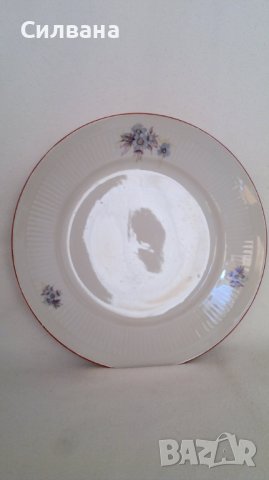 чиния от сервиз сини цветя