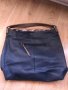 Дамска кожена чанта /тип торба в тъмно син цвят, снимка 4