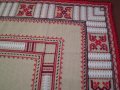 Ръчно бродирано каре -покривка Българска бродерия, снимка 4