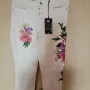 Guess нов оригинален флорален дънков панталон, снимка 2
