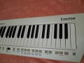 продавам 2 бр клавири, снимка 1