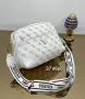 Дамски чанти и аксесоари Guess , снимка 1