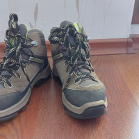  Туристически обувки от Decathlon, номер 31, снимка 5 - Детски боти и ботуши - 44681751
